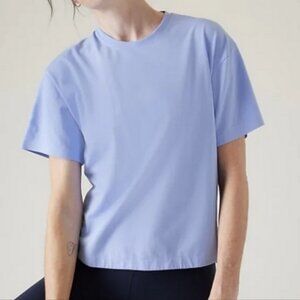 Athleta Effortless‎ Tee Women's Size Lrg Swallowtail Blue Boxy Fit Short Sleeve